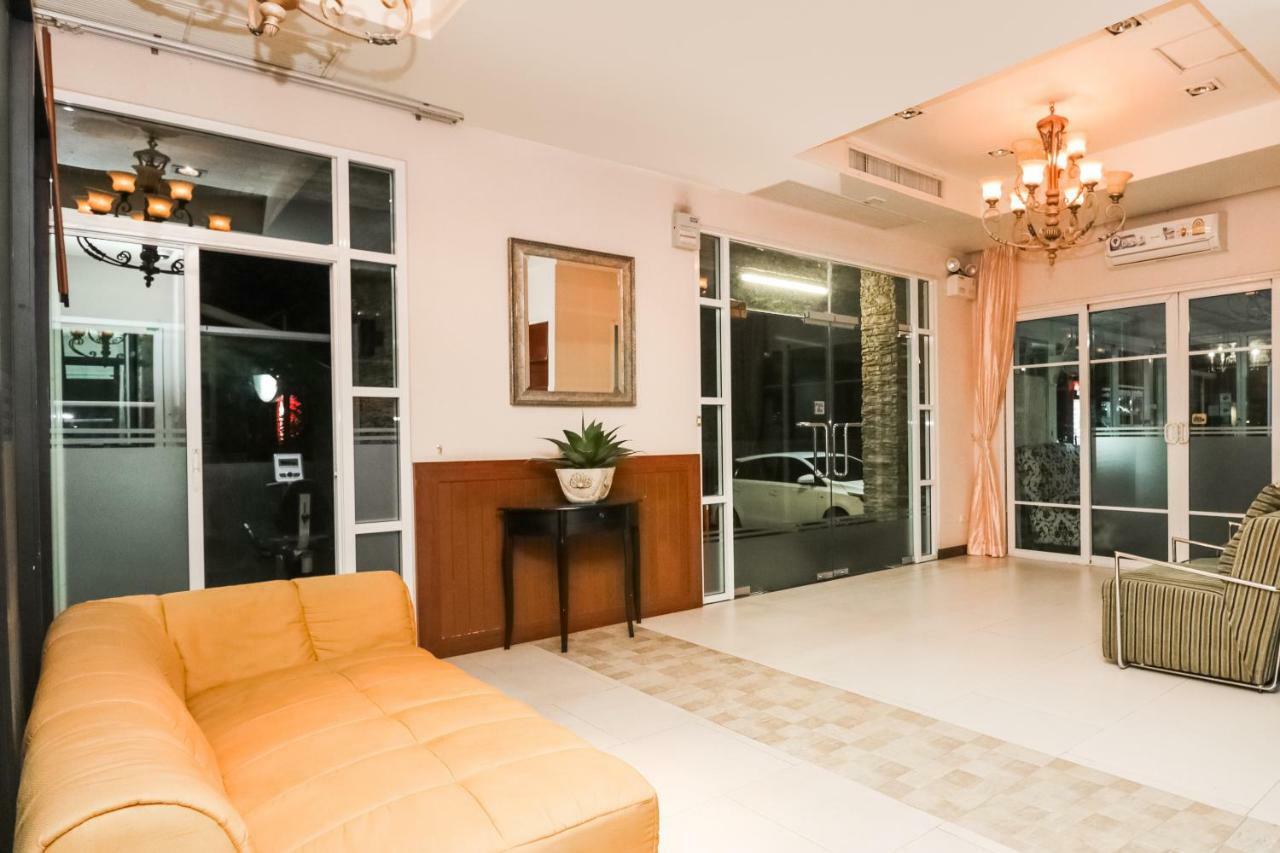 בנגקוק Greenview Ekkamai10 Suite מראה חיצוני תמונה