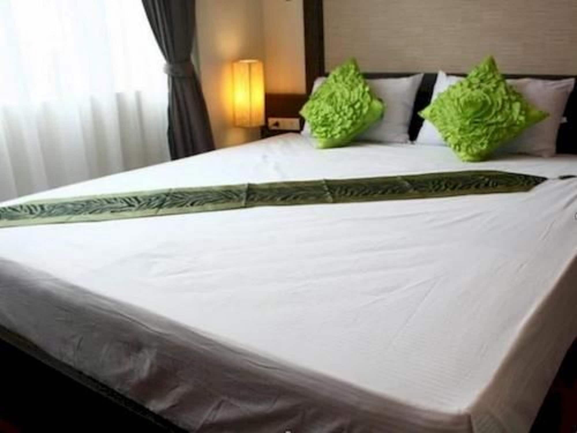 בנגקוק Greenview Ekkamai10 Suite מראה חיצוני תמונה